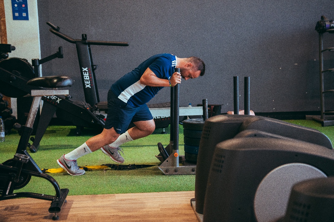 ESC-LR_glute-training_carrusel_1
